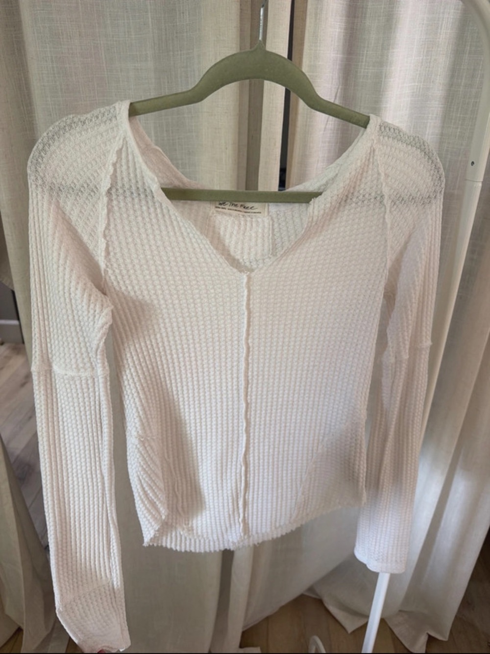 We The Free Cream Waffle-Knit V-Neck Long Sleeve Top xs
